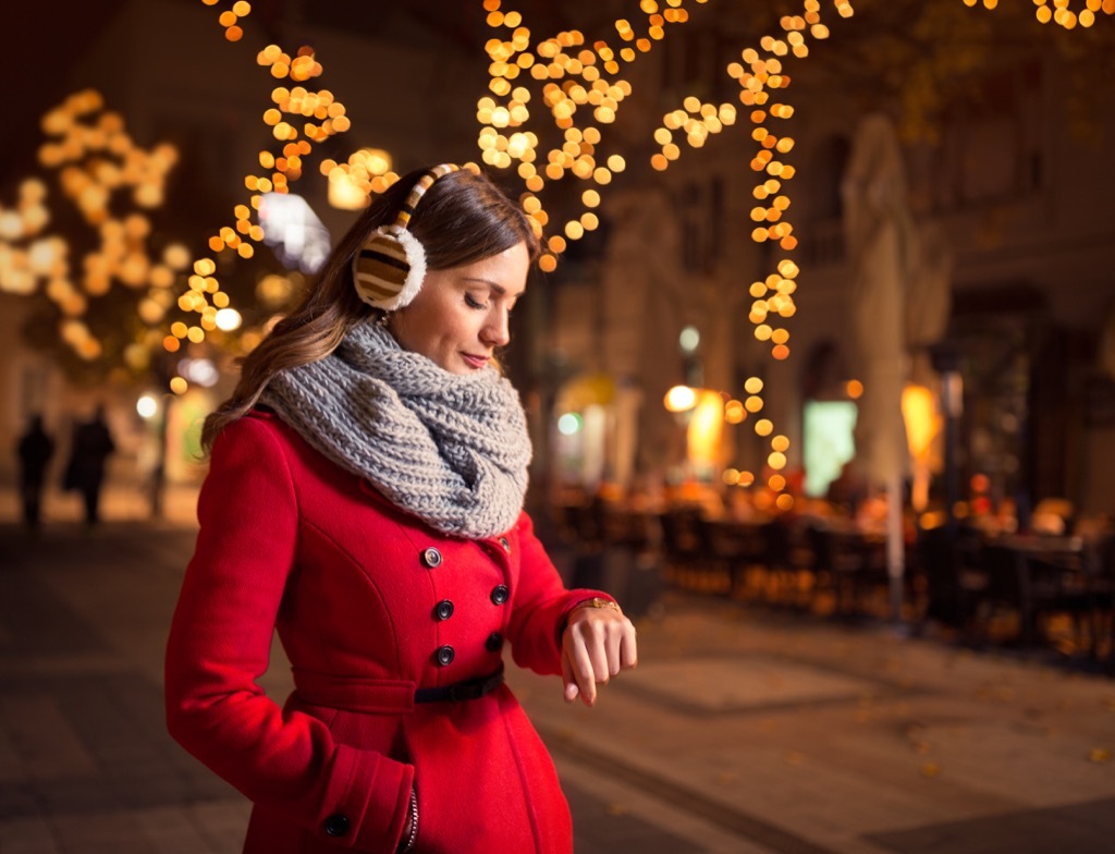 woman waiting for her date