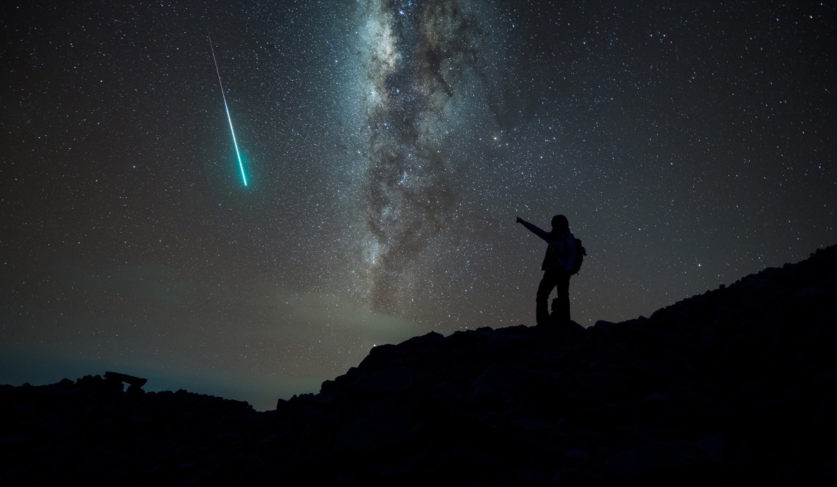 shooting star in the night sky, interesting facts