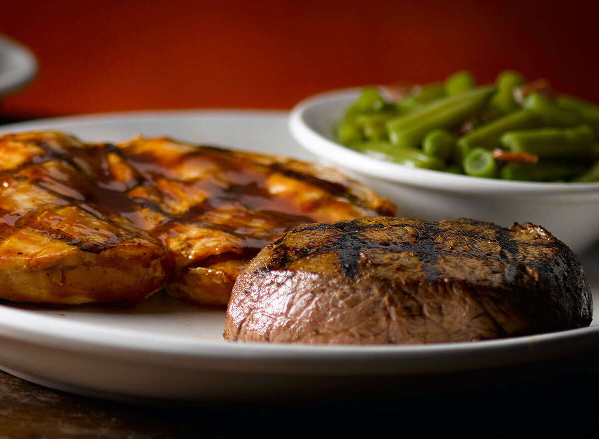 texas roadhouse grilled bbq chicken 6oz sirloin