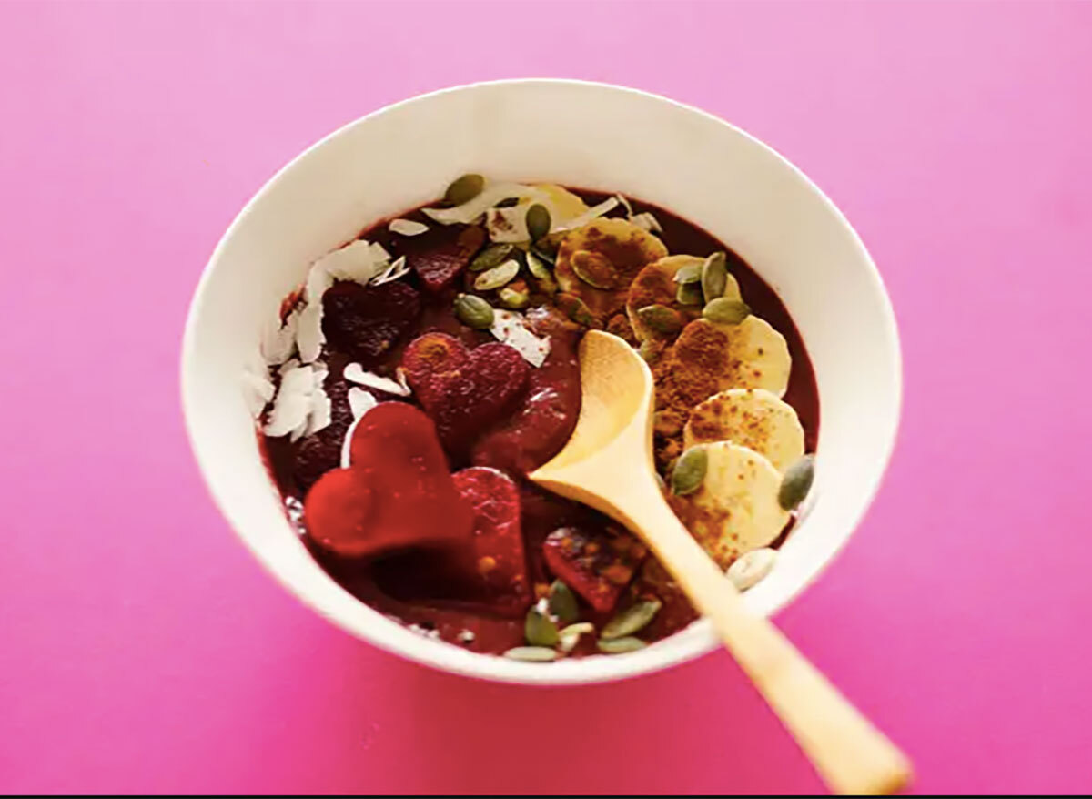 red velvet beet smoothie bowl