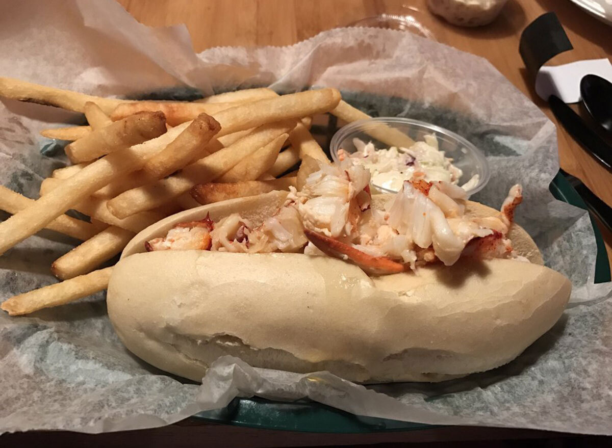 connecticut js crab shack