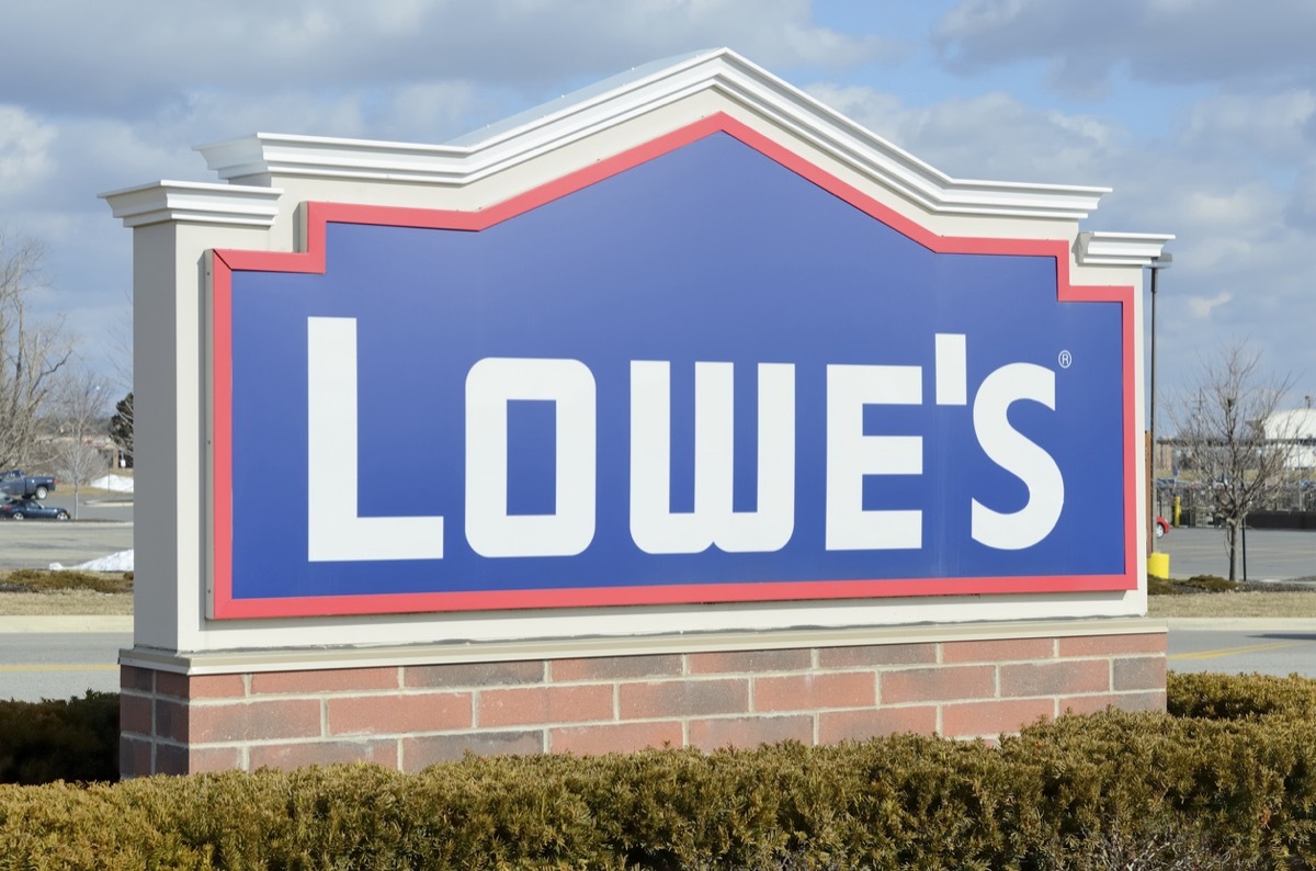 Lowe's Storefront Sign