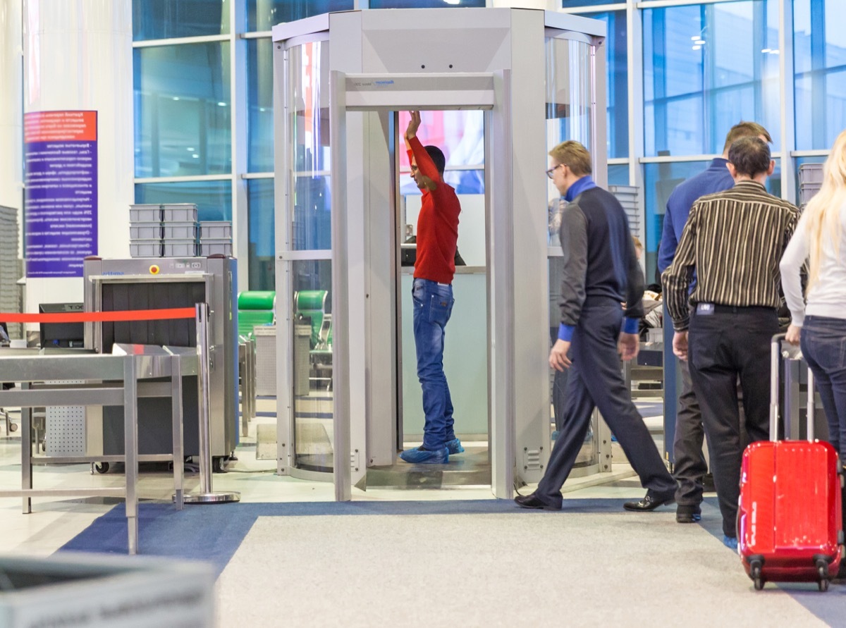 airport security screening