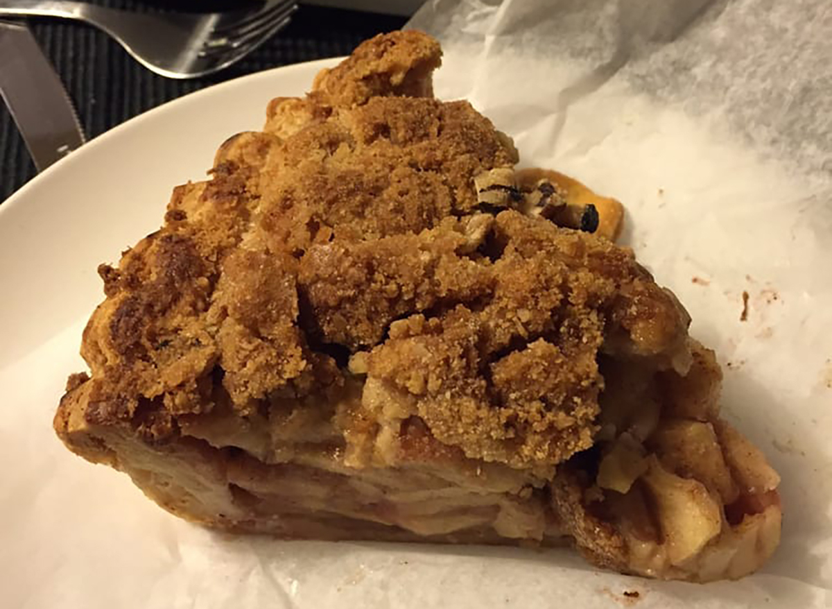 dutch apple pie slice