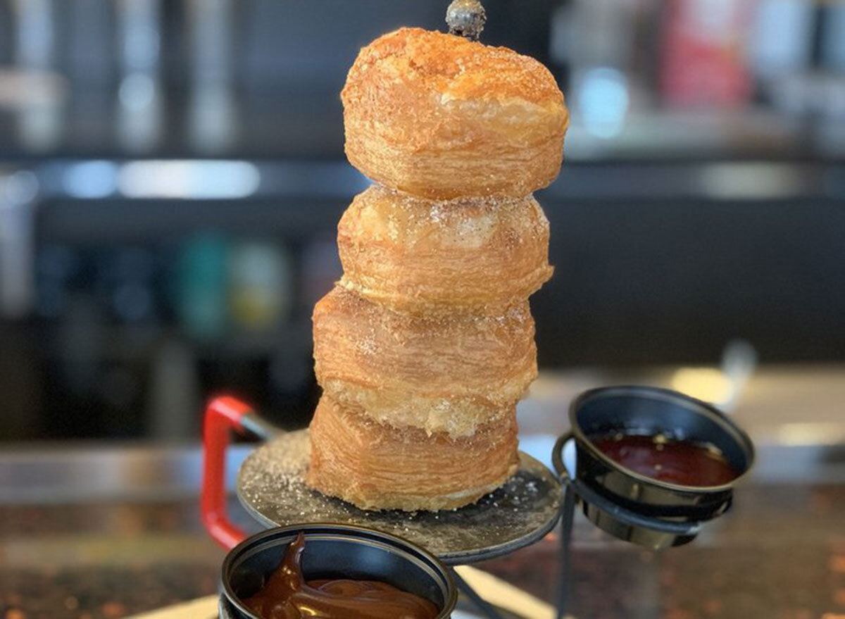 red robin donuts