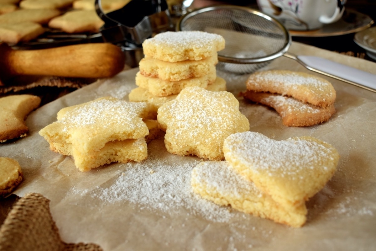 shortbread cookies on linen napkin