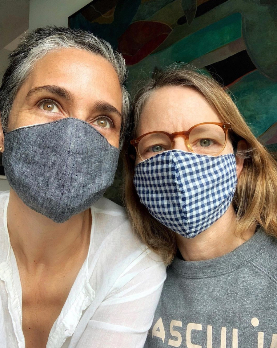 Alexandra Hedison and Jodie Foster wear COVID-19 masks in an Instagram selfie