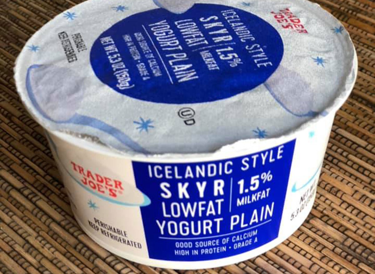 trader joe's breakfast skyr icelandic yogurt