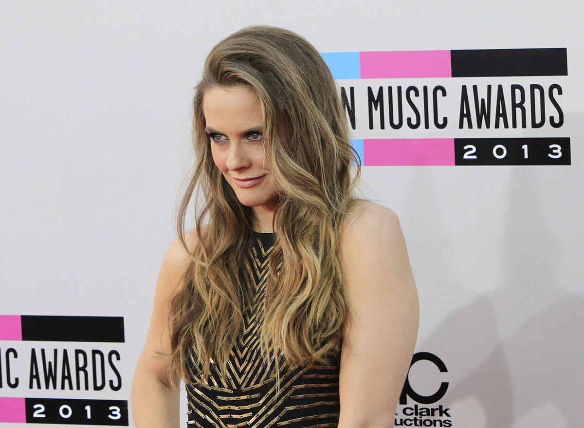 alicia silverstone on red carpet