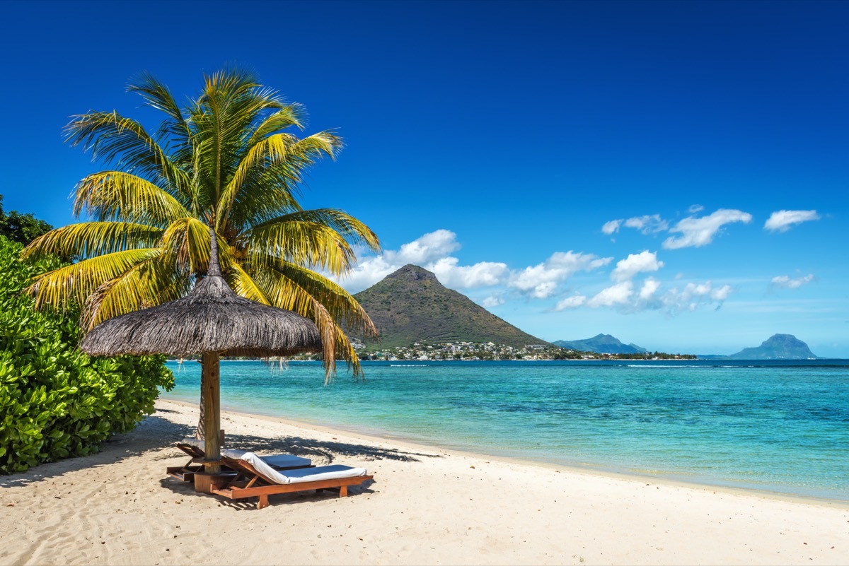 beach in mauritius