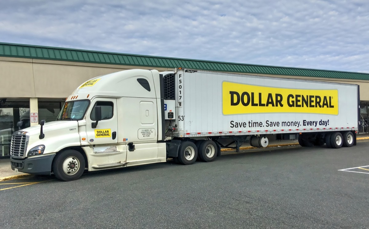 dollar general merchandise truck