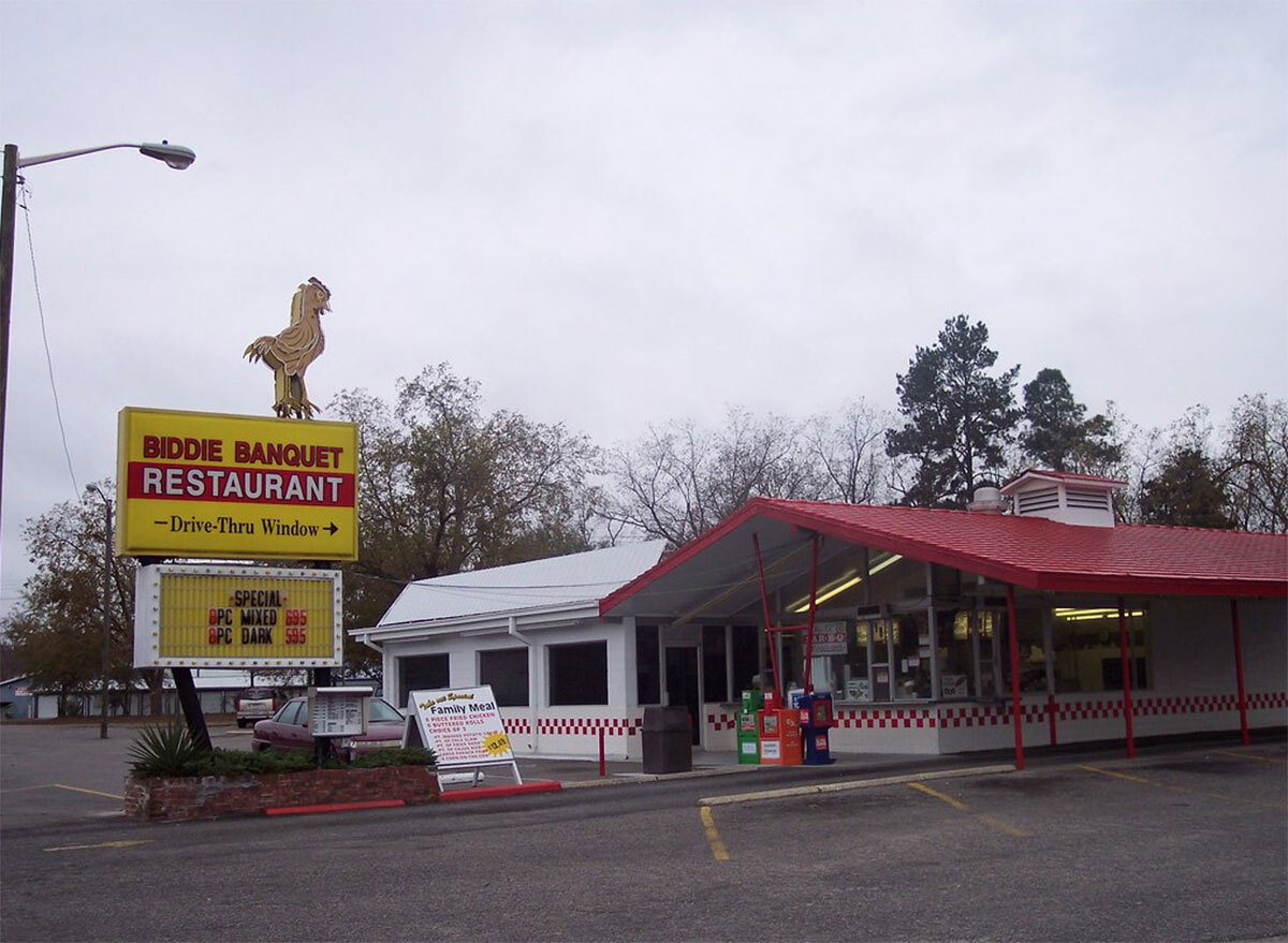 biddie banquet restaurant store front sign