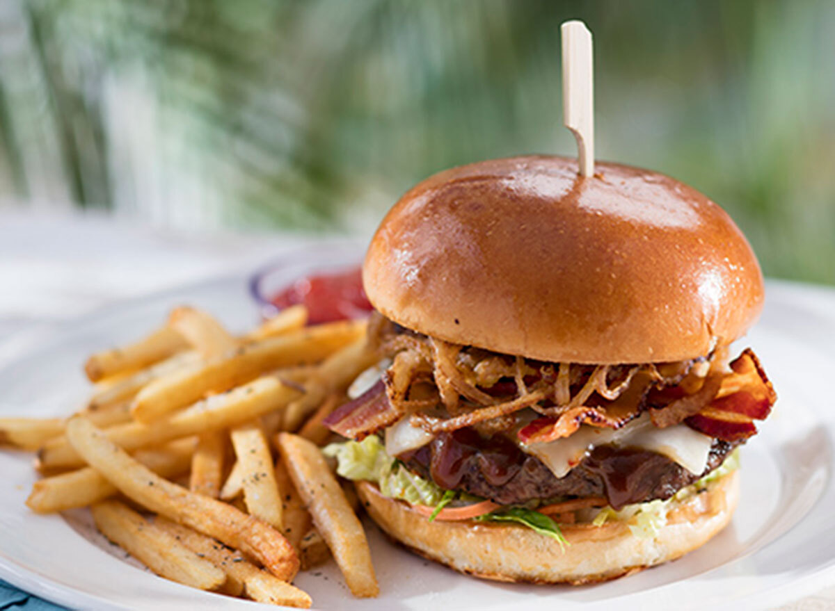 bahama breeze bbq bacon cheeseburger