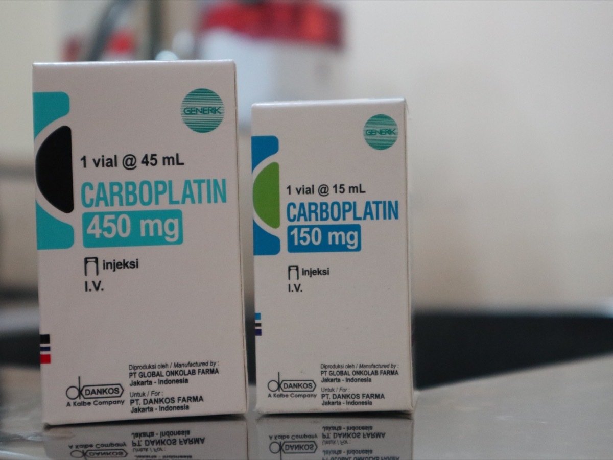 carboplatin chemotherapy medication