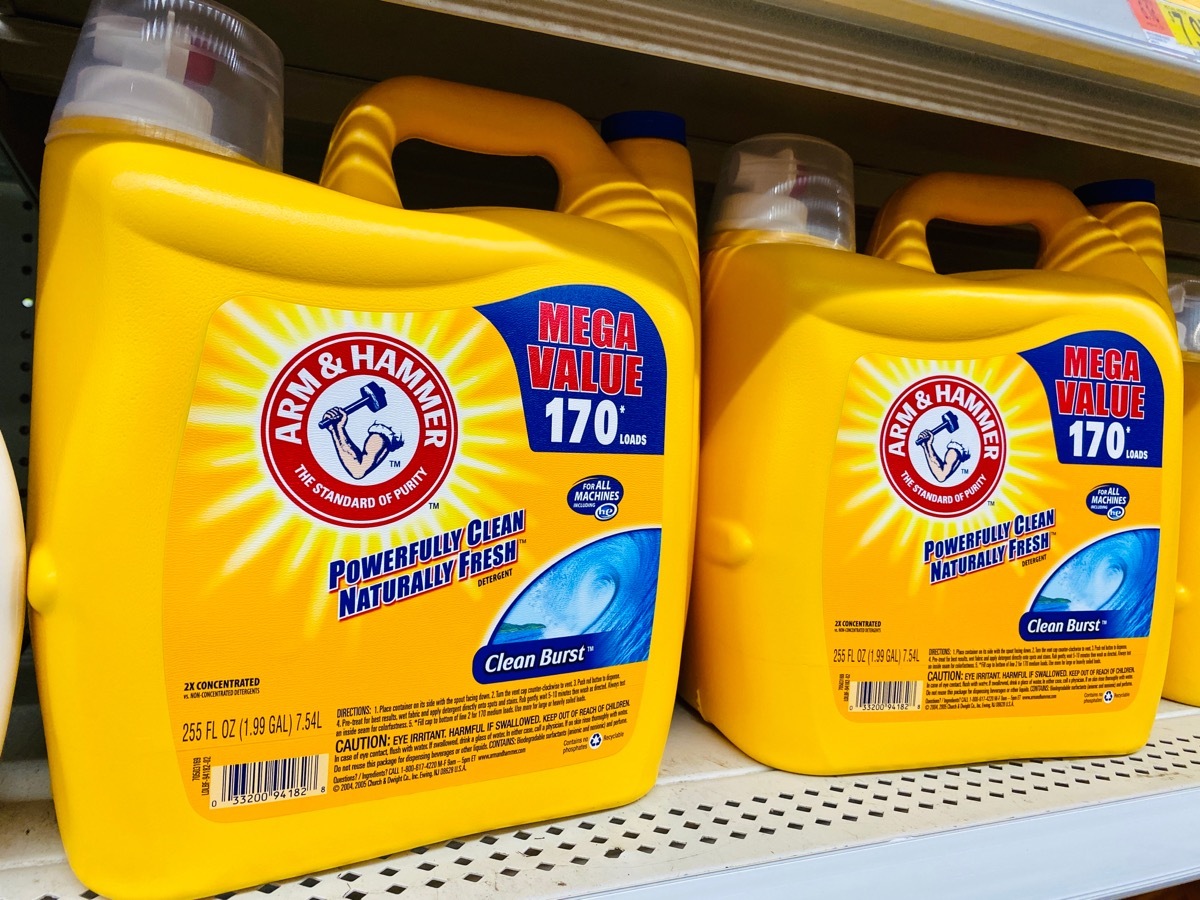 arm & hammer clean burst laundry detergent