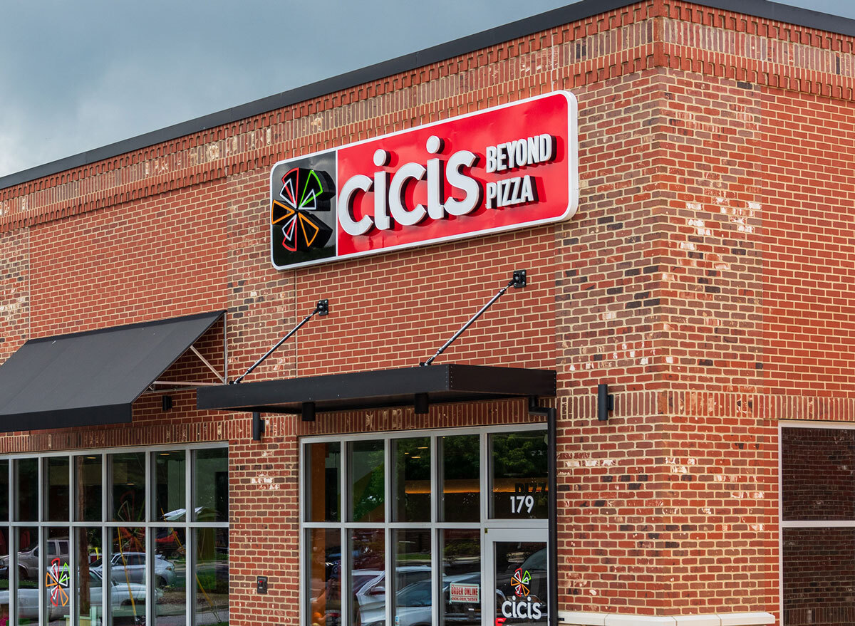 Cicis pizza