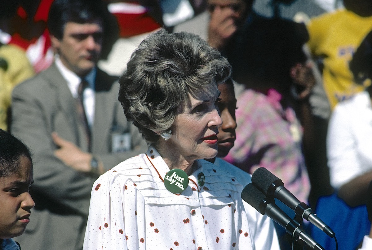 nancy reagan giving a speech with her just say no button