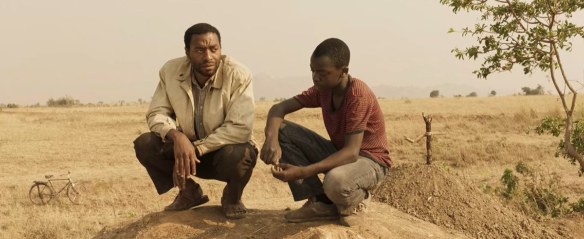 Chiwetel Ejiofor and Maxwell Simba in The Boy Who Harnessed the Wind