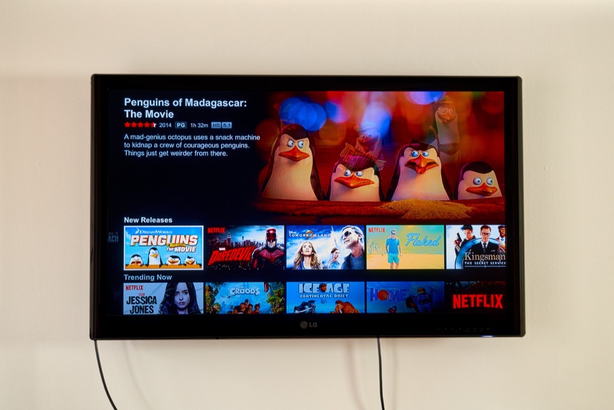 netflix screen on tv, description for movie, netflix secrets