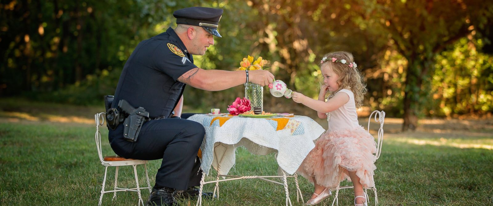 tea-party-for-the-policeman-who-saved-her-life-02