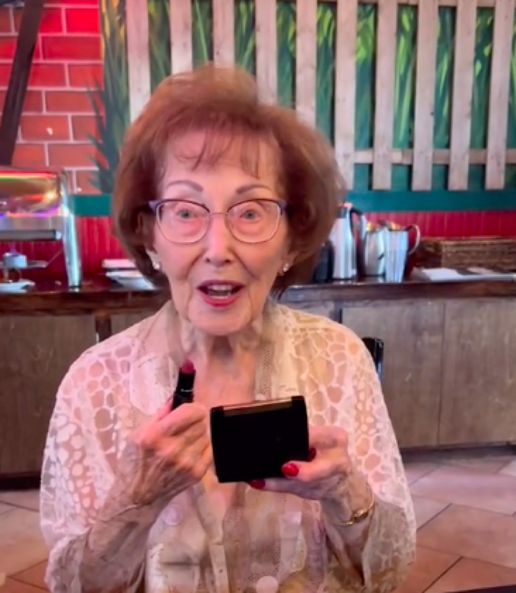 Jennifer Hart wishes 104-year-old grandmother happy birthday in TikTok video