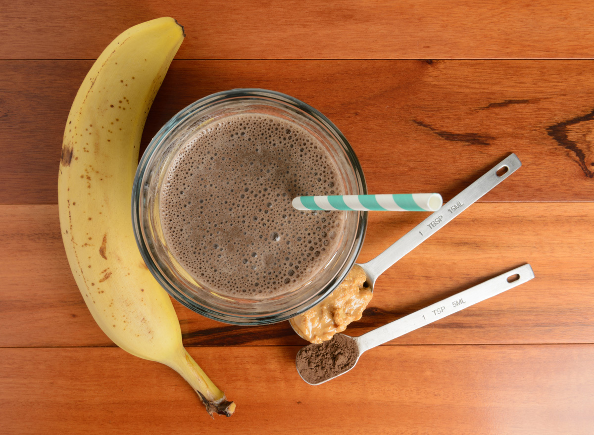 chocolate peanut butter banana smoothie