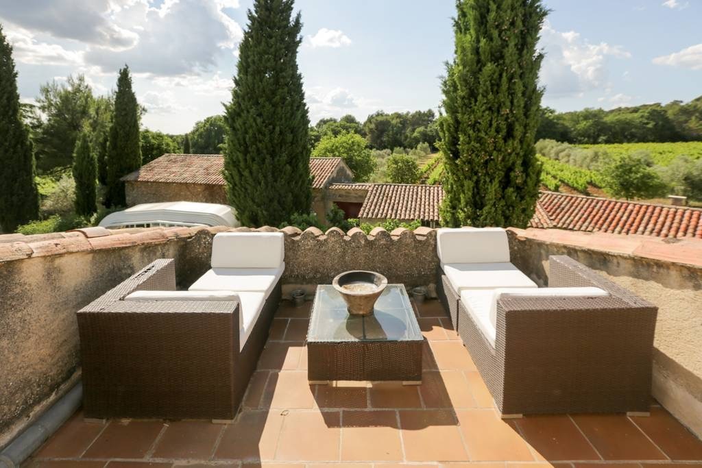 Vineyard Rognes, France airbnb