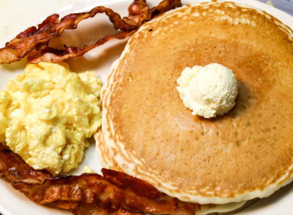 bacon and eggs with pancakes