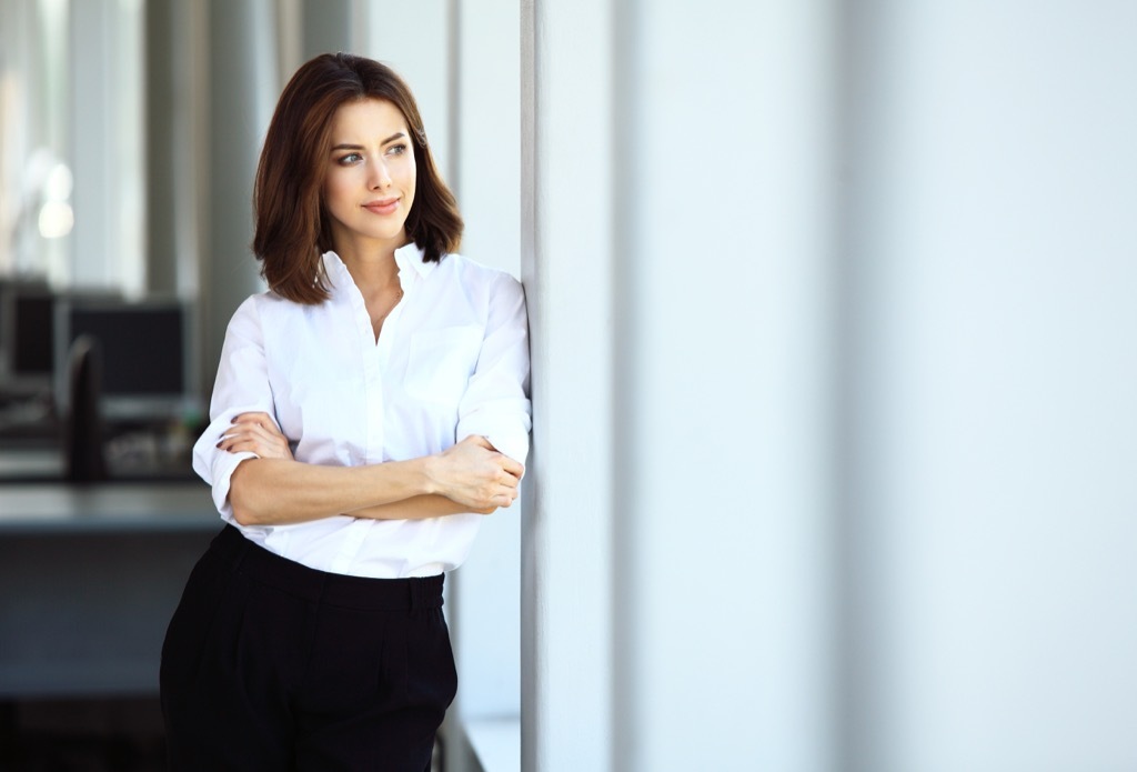 confident woman ways to be less indecisive