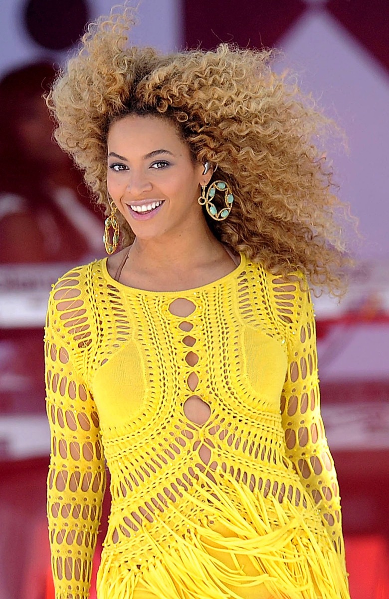 Beyonce in yellow crochet dress