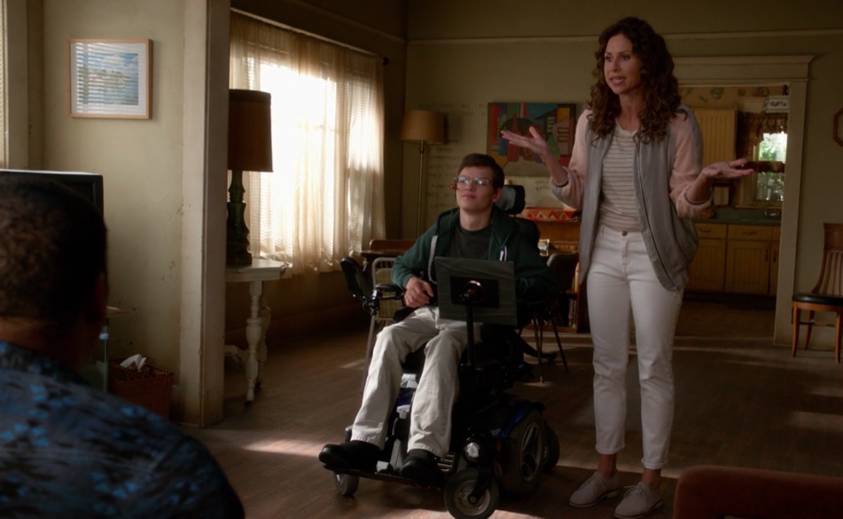 Micah Fowler and Minnie Driver in Speechless