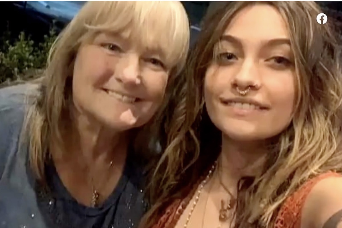 Paris Jackson and her mom, Michael Jackson's ex-wife, Debbie Rowe