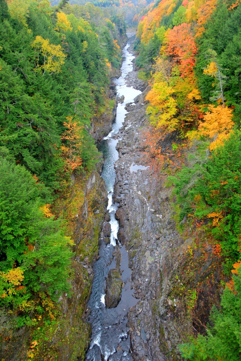 quechee gorge vermont state natural wonders