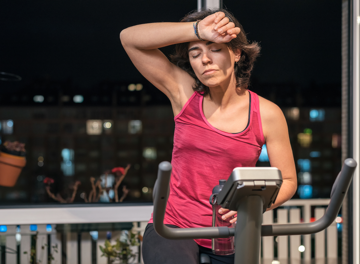 woman-doing-spin-workout-at-night