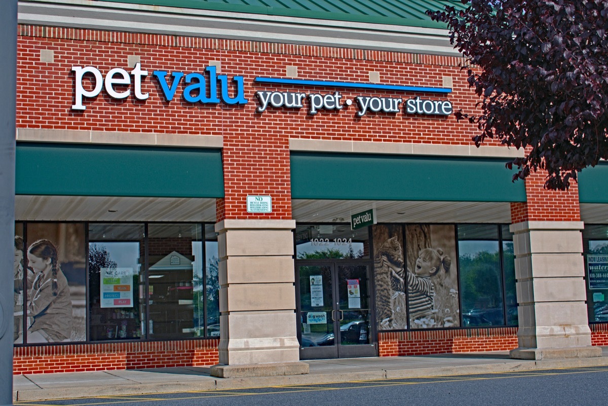 pet avlu store exterior